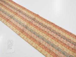 リサイクル　「菊牡丹唐草紋」織り出し卓布